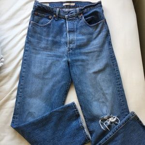 Levi’s ribcage straight jeans size 30